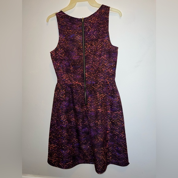 Spring or summer fit and flare dress - Picture 2 of 2